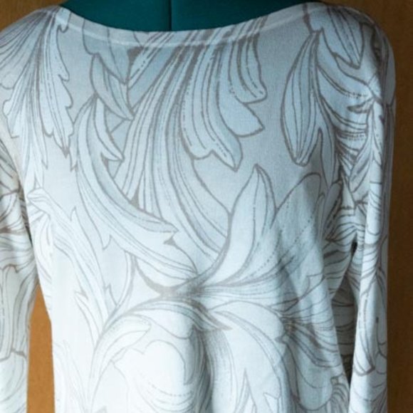 Chico's Cream w Tan Foliage Scoop Neck Woven Long Sleeve Tee womens 1 (M) - Picture 2 of 13